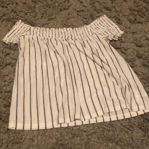 american eagle off the shoulder top